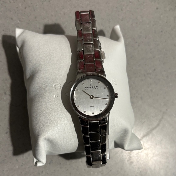 Skagen Silver Watch with Crystal Numbers main image 4